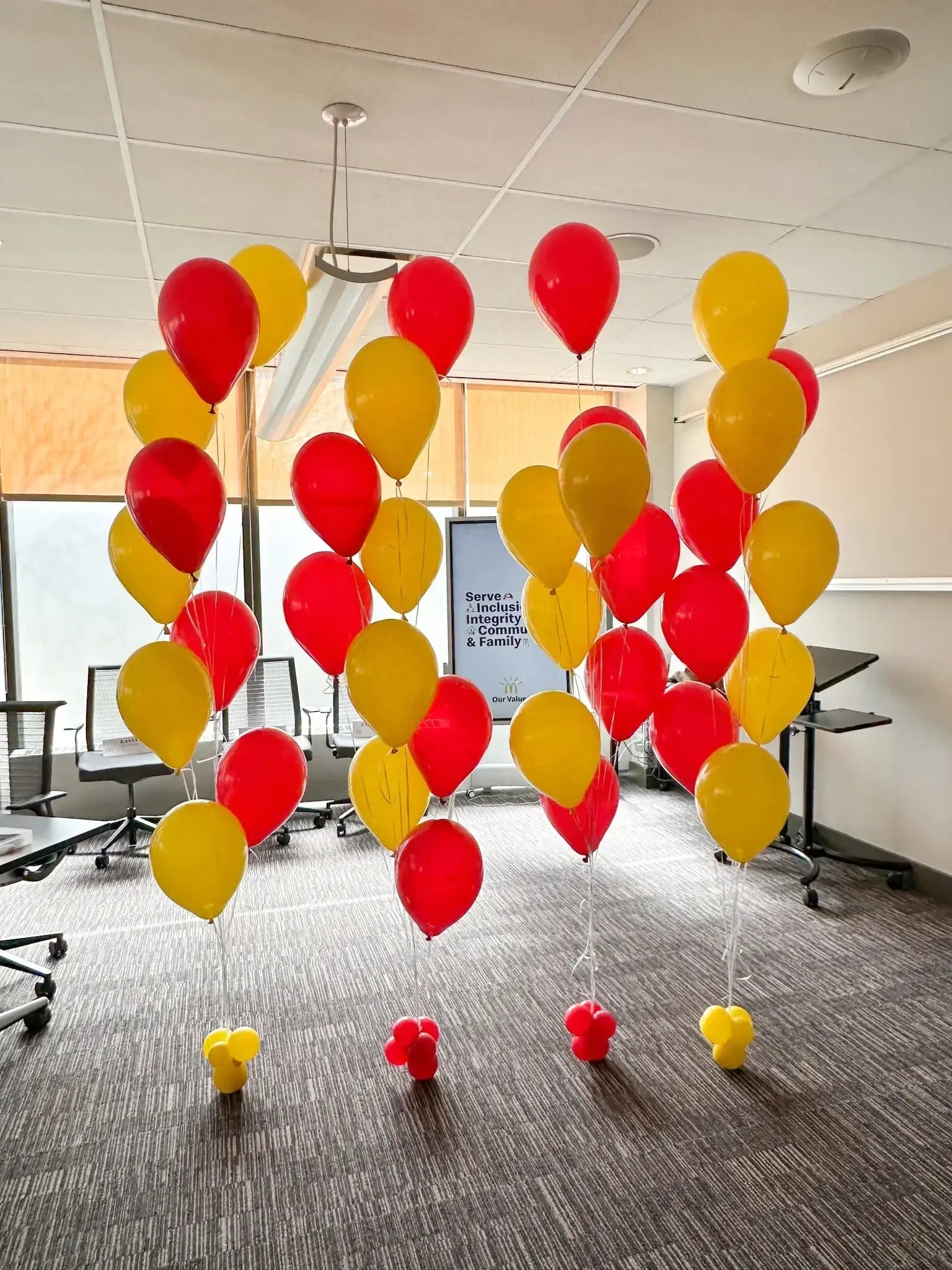 Classic Balloon Bunch for Any Celebration in Toronto – Balloon Duet, Inc